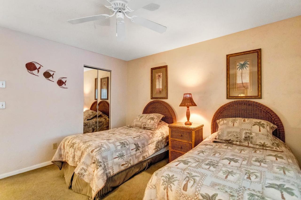 Gulf Gate Resort By Travel Resort Services St. Pete Beach Exterior foto